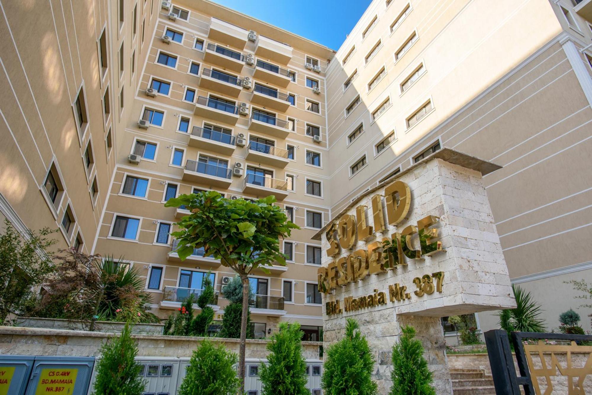 Solid Apartments Mamaia Buitenkant foto