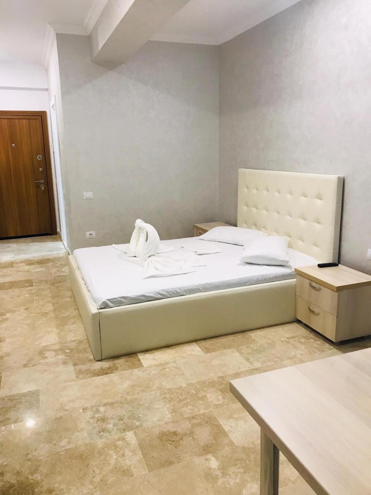 Solid Apartments Mamaia Buitenkant foto